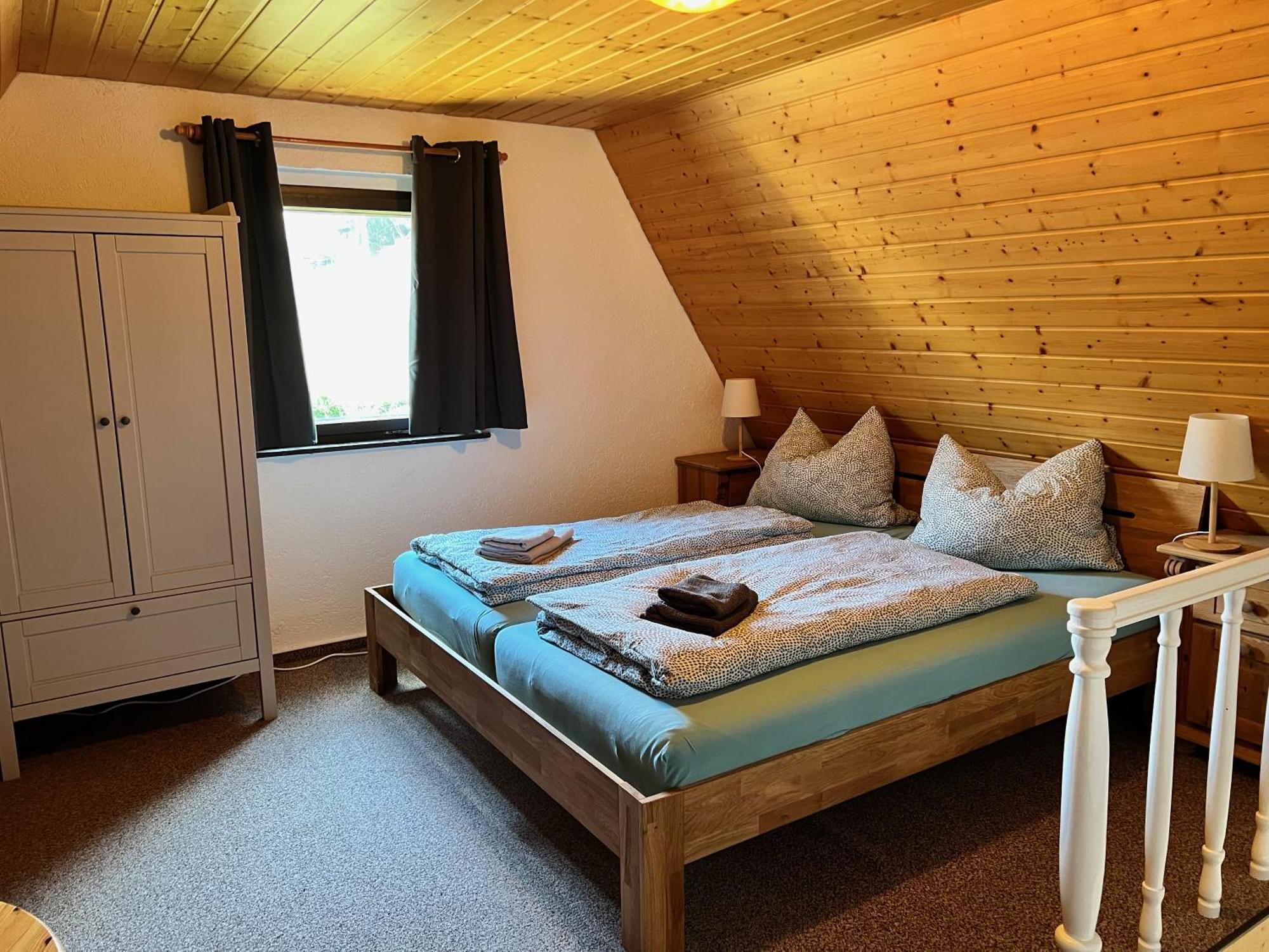 Urige Berghuette Mit Kamin Und Sauna Im Erzgebirge Nahe Schwarzwassertal Pobershau Exterior foto